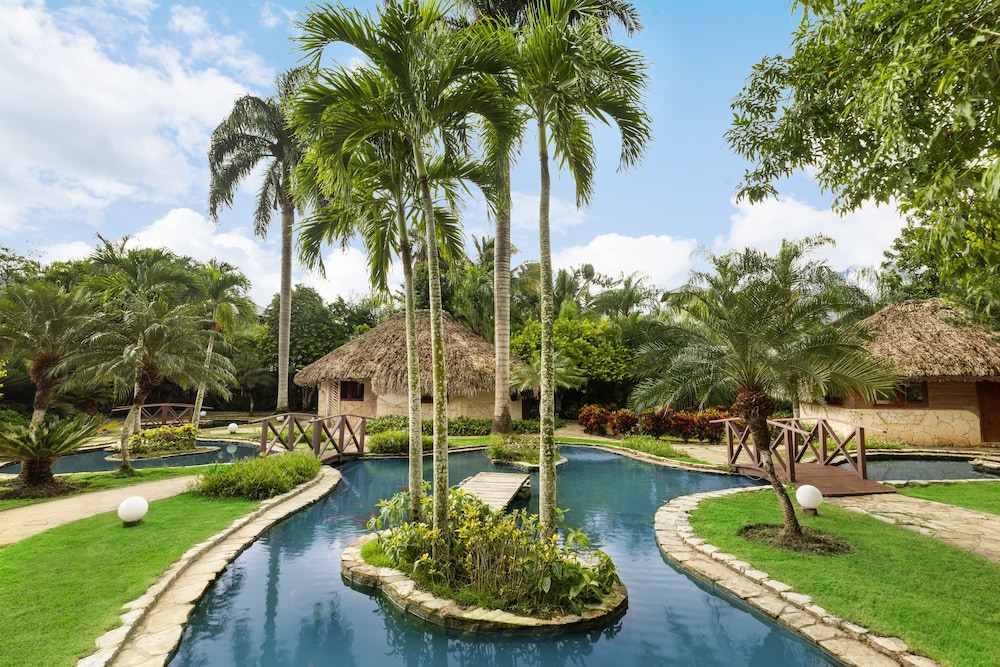 Dreams La Romana Resort & Spa - All Inclusive — Swimming pool in Bayahibe, La Altagracia