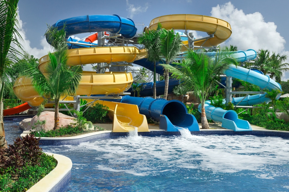 Dreams La Romana Resort & Spa - All Inclusive — Swimming pool in Bayahibe, La Altagracia