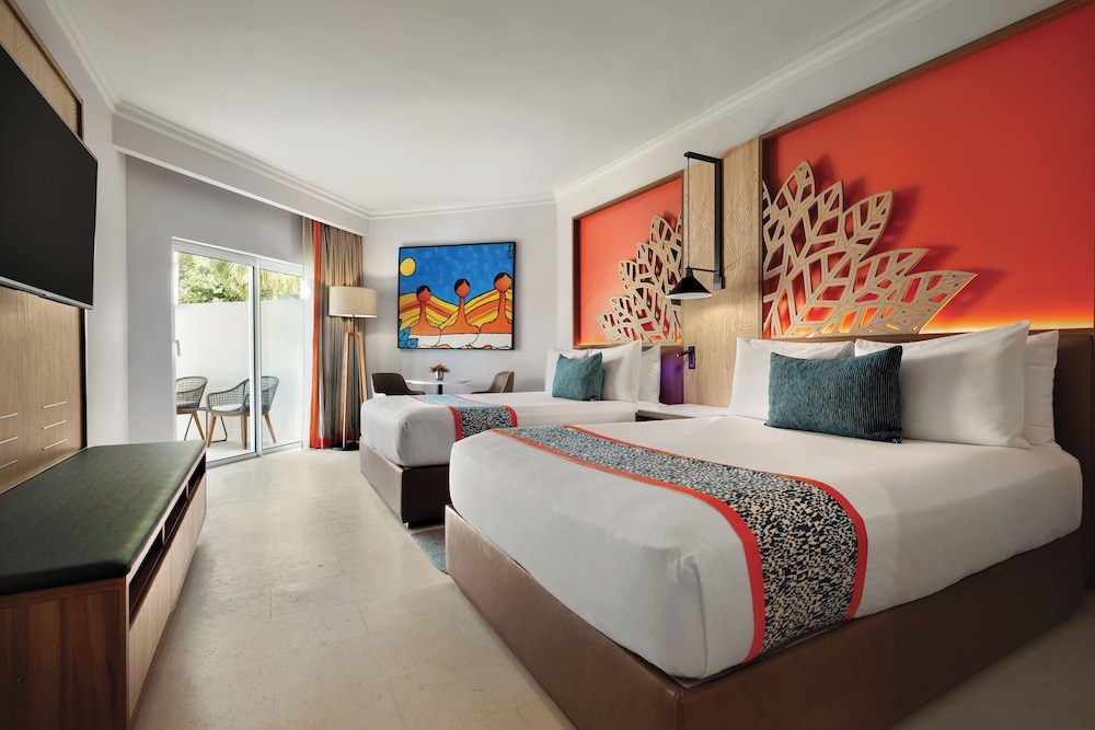 Dreams La Romana Resort & Spa - All Inclusive — Hotel rooms in Bayahibe, La Altagracia