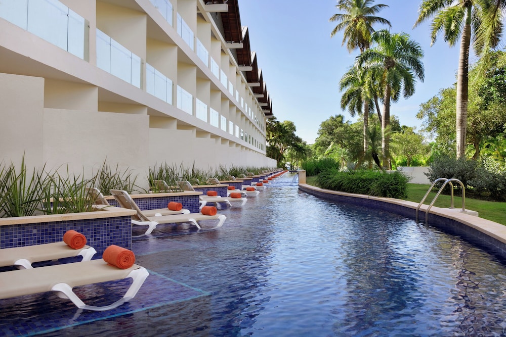 Dreams La Romana Resort & Spa - All Inclusive — Swimming pool in Bayahibe, La Altagracia