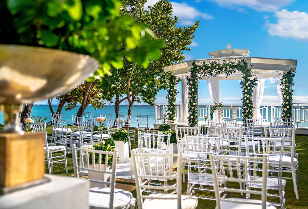 Dreams La Romana Resort & Spa - All Inclusive — Hotel building in Bayahibe, La Altagracia