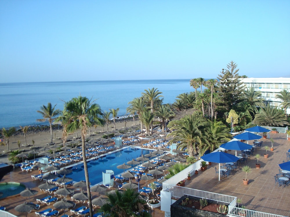 VIK Hotel San Antonio — Swimming pool in Puerto del Carmen, Canary Islands