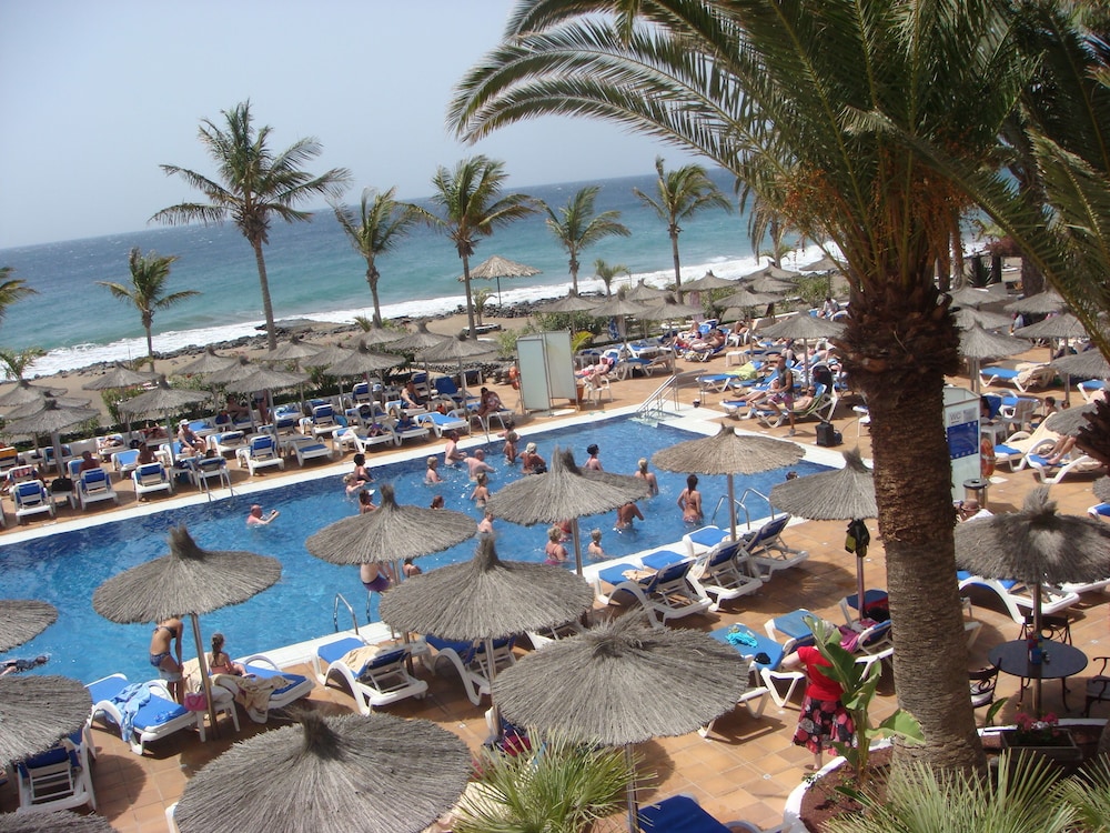 VIK Hotel San Antonio — Swimming pool in Puerto del Carmen, Canary Islands