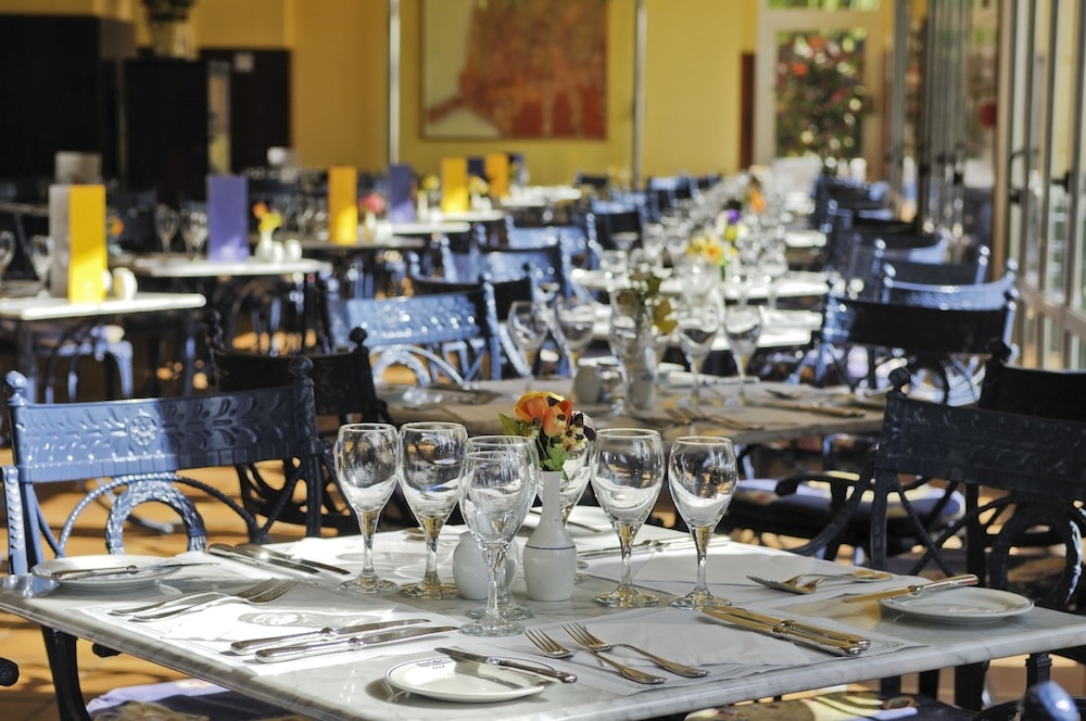 VIK Hotel San Antonio — Restaurant & bars in Puerto del Carmen, Canary Islands