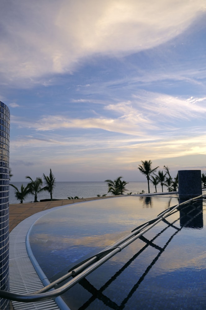 VIK Hotel San Antonio — Swimming pool in Puerto del Carmen, Canary Islands