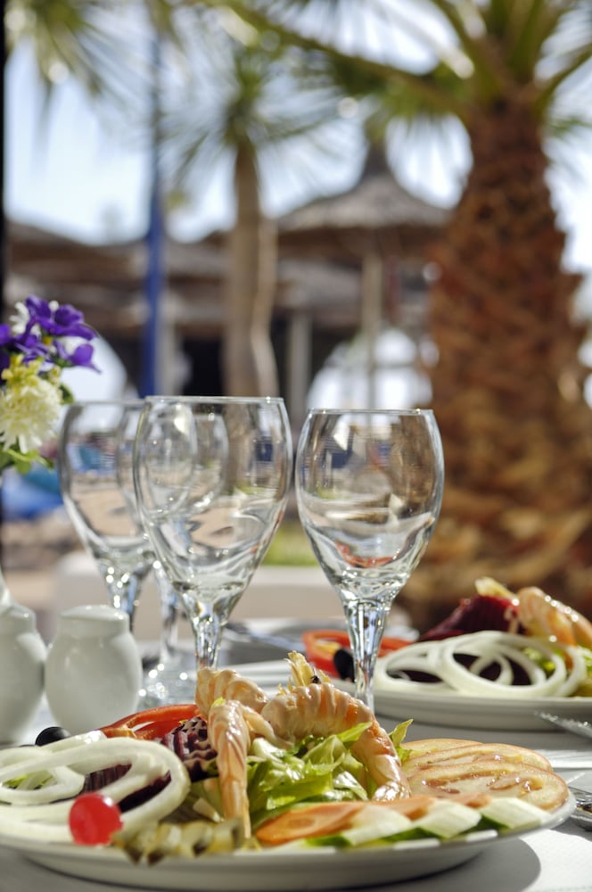 VIK Hotel San Antonio — Restaurant & bars in Puerto del Carmen, Canary Islands