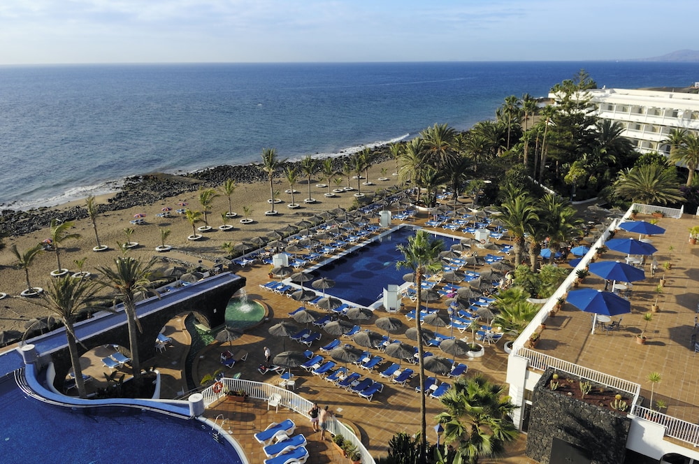 VIK Hotel San Antonio — Swimming pool in Puerto del Carmen, Canary Islands