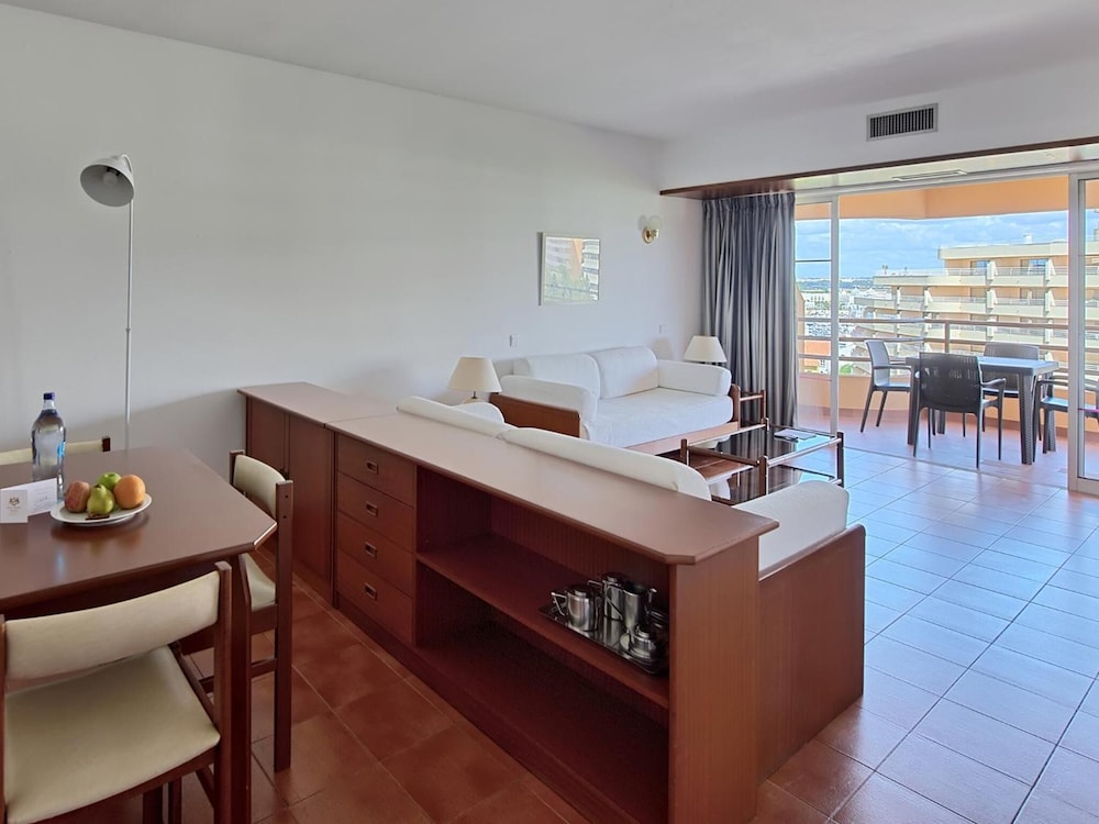 Portobelo Vilamoura Hotel — Hotel rooms in Vilamoura, Faro