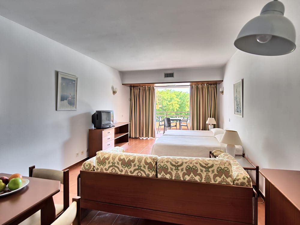 Portobelo Vilamoura Hotel — Hotel rooms in Vilamoura, Faro