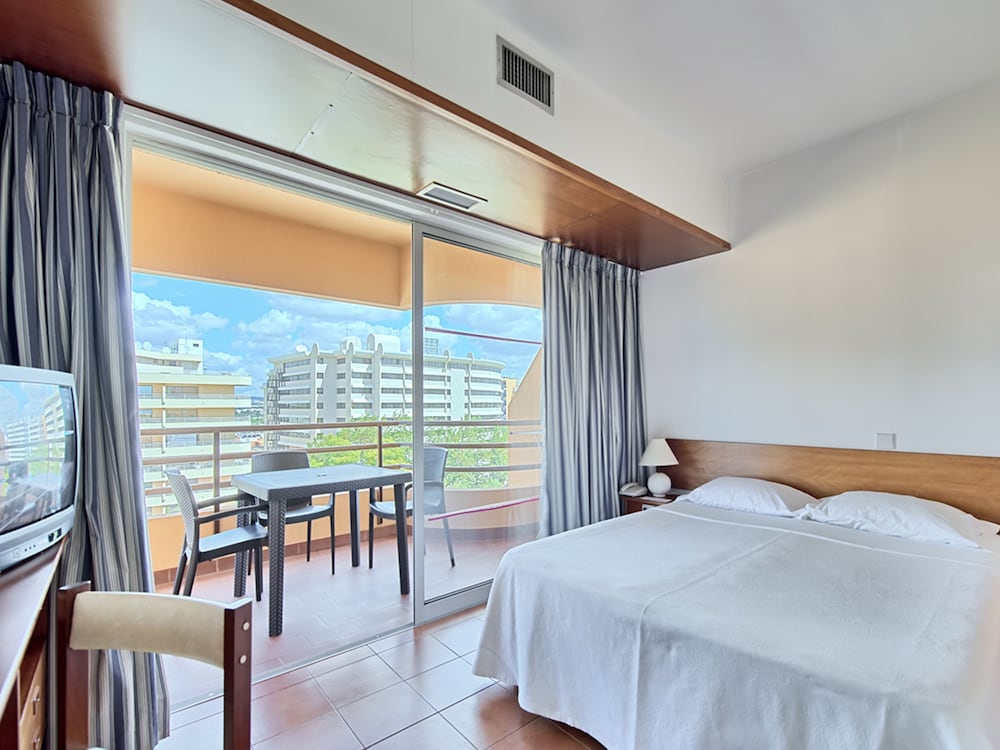 Portobelo Vilamoura Hotel — Hotel rooms in Vilamoura, Faro