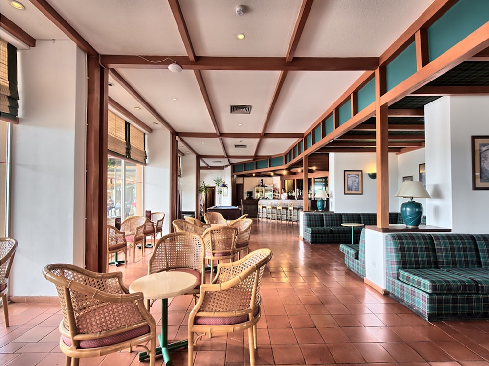 Portobelo Vilamoura Hotel — Restaurant & bars in Vilamoura, Faro