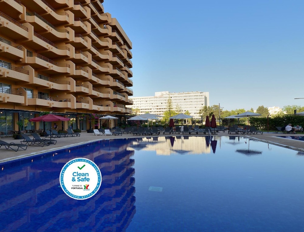 Portobelo Vilamoura Hotel — Swimming pool in Vilamoura, Faro