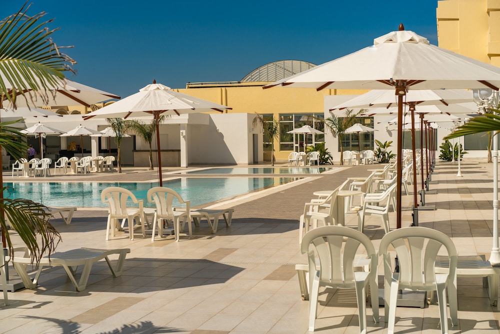 Hotel Dar Khayam — Swimming pool in Hammamet, Nabeul