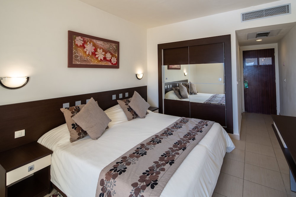 Hotel Dar Khayam — Hotel rooms in Hammamet, Nabeul