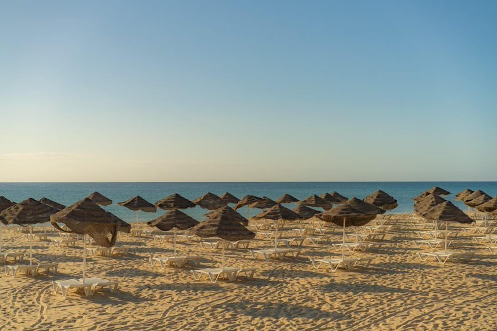 Hotel Dar Khayam — Beach in Hammamet, Nabeul