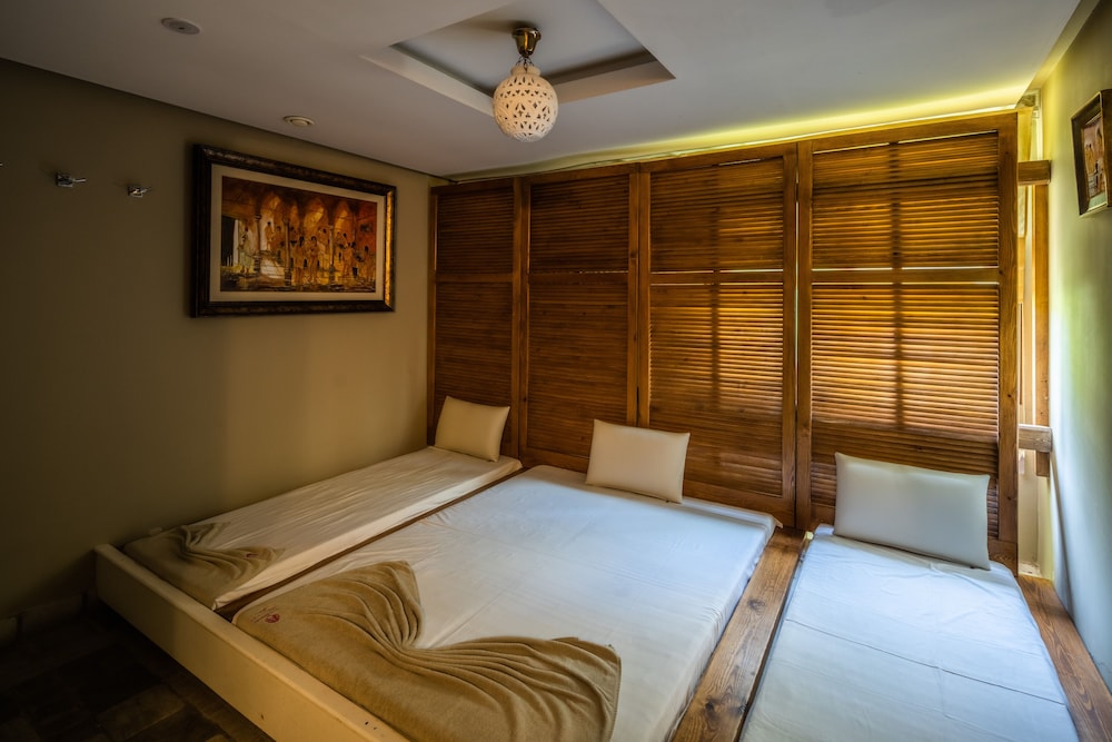 Hotel Dar Khayam — Hotel rooms in Hammamet, Nabeul