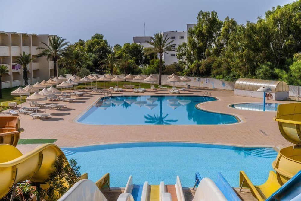 Hotel Dar Khayam — Swimming pool in Hammamet, Nabeul