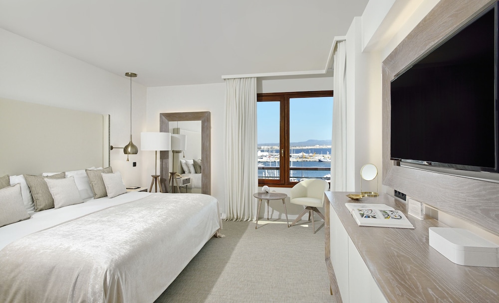 Hotel Victoria Gran Meliá — Hotel rooms in Palma de Mallorca, Balearic Islands
