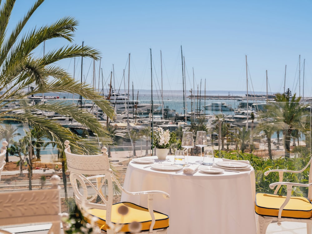 Hotel Victoria Gran Meliá — Restaurant & bars in Palma de Mallorca, Balearic Islands