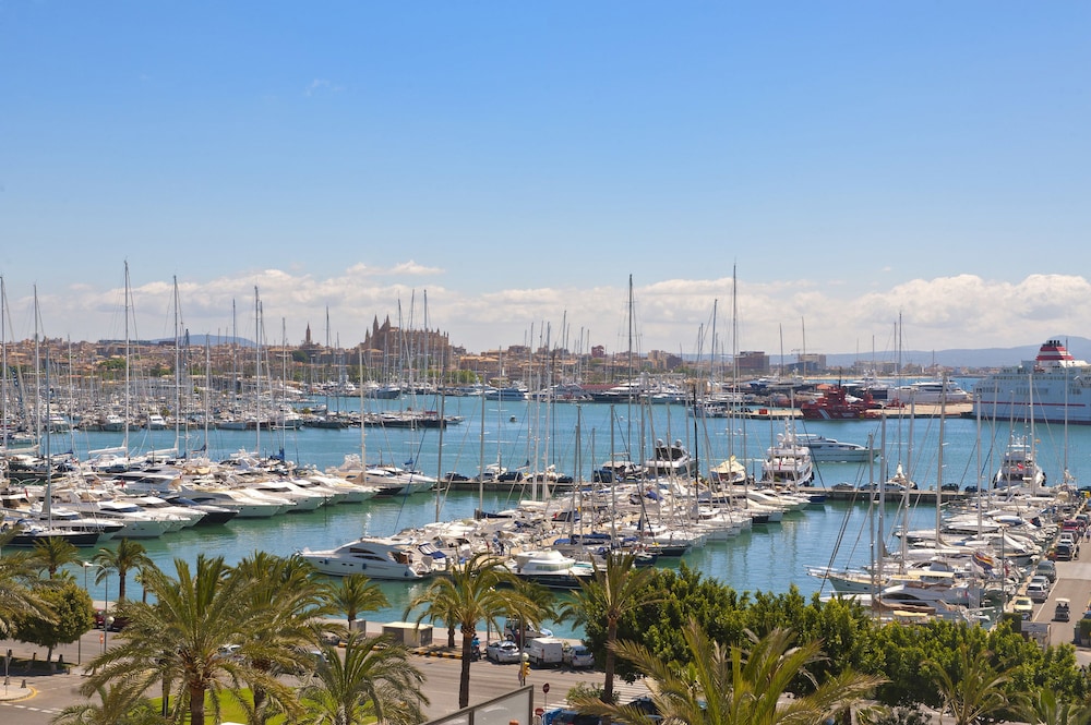 Hotel Victoria Gran Meliá — Attractions in the area in Palma de Mallorca, Balearic Islands
