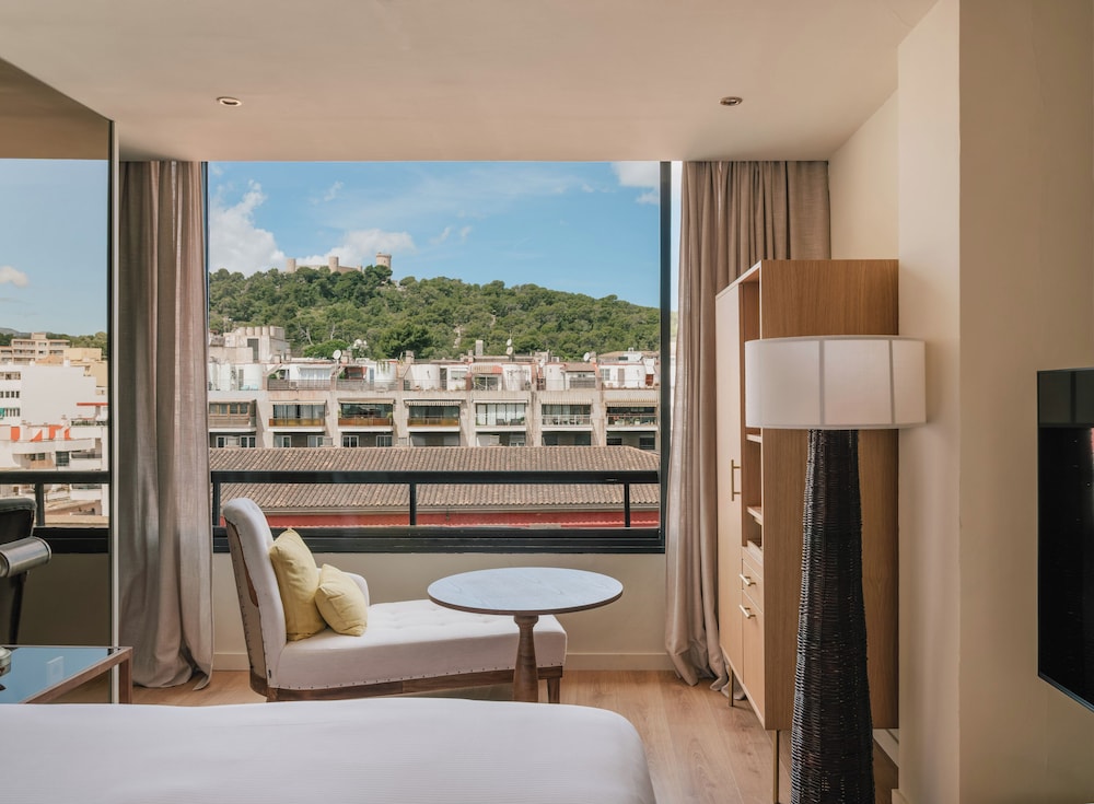 Hotel Victoria Gran Meliá — Hotel rooms in Palma de Mallorca, Balearic Islands