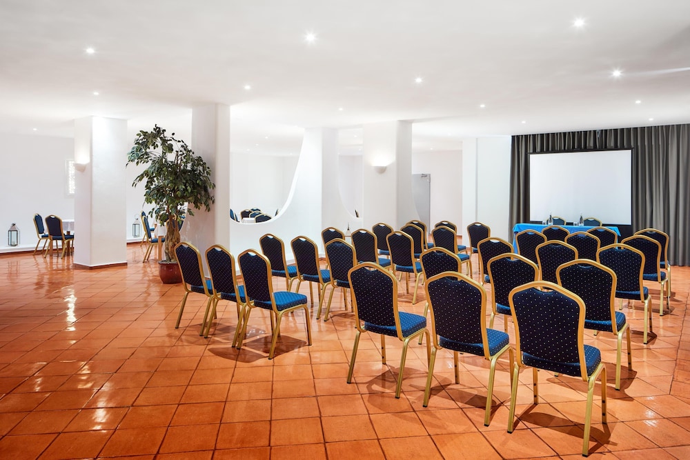 NH Lagos Algarve Resort — Hotel building in Lagos, Faro