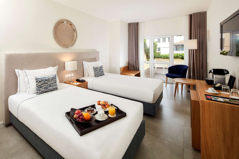 NH Lagos Algarve Resort — Hotel rooms in Lagos, Faro