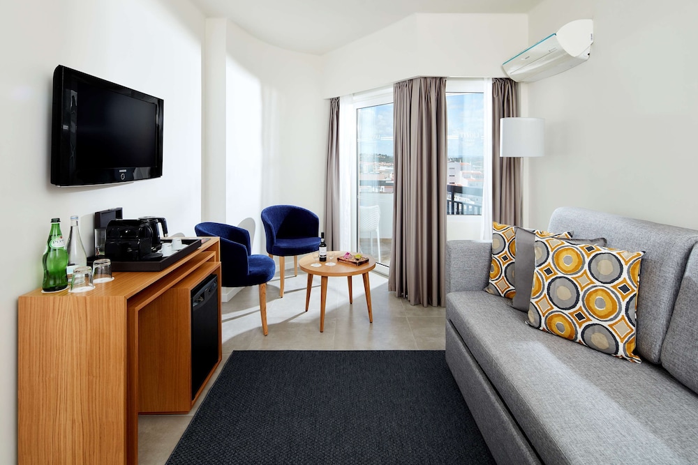NH Lagos Algarve Resort — Hotel rooms in Lagos, Faro