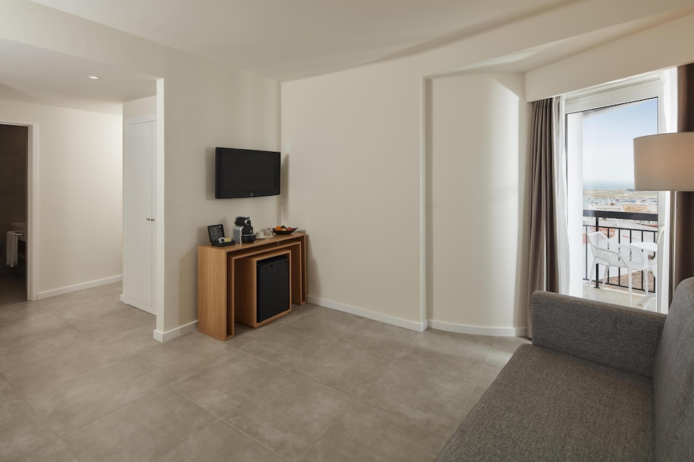 NH Lagos Algarve Resort — Hotel rooms in Lagos, Faro