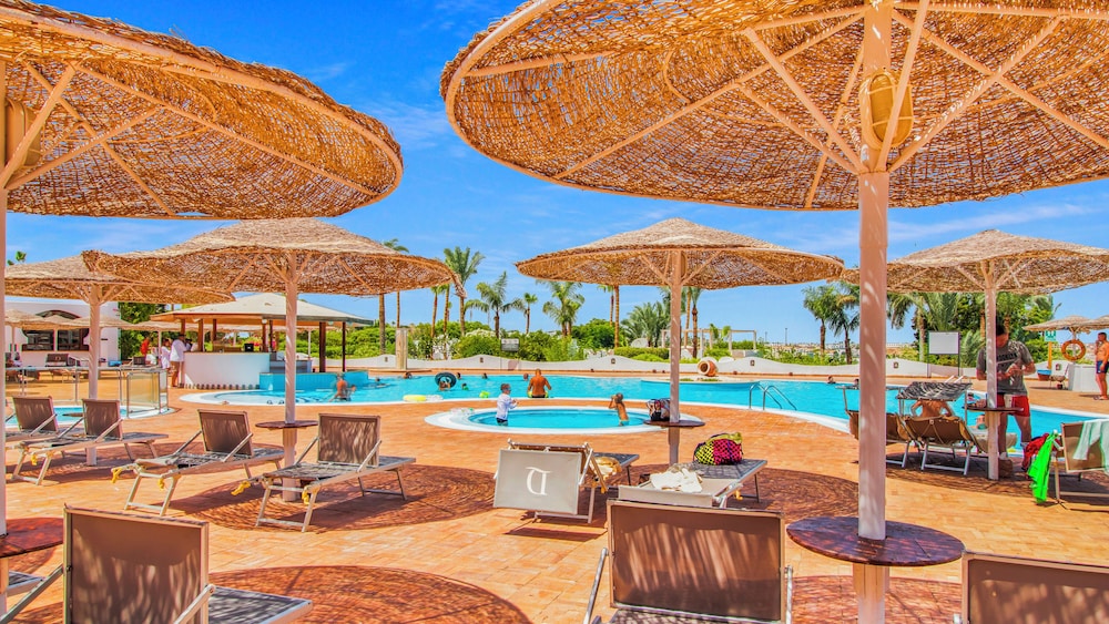 Domina Coral Bay Resort, Diving , Spa & Casino — Swimming pool in Sharm El Sheikh, South Sinai