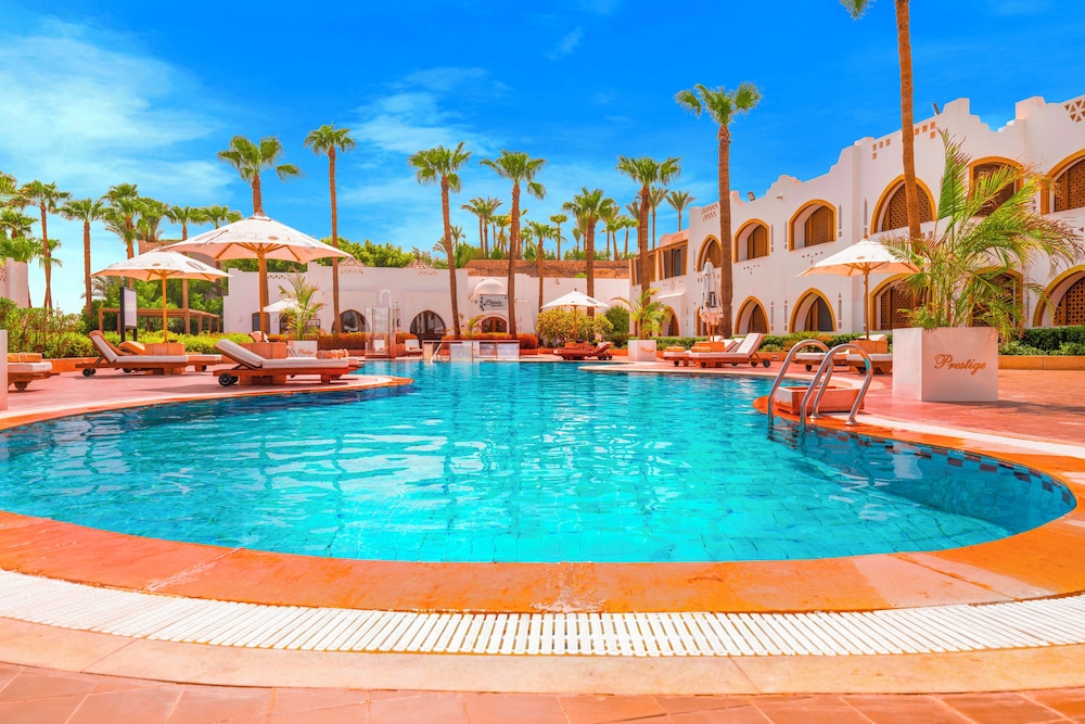Domina Coral Bay Resort, Diving , Spa & Casino — Swimming pool in Sharm El Sheikh, South Sinai