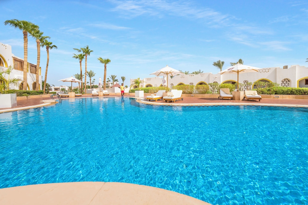 Domina Coral Bay Resort, Diving , Spa & Casino — Swimming pool in Sharm El Sheikh, South Sinai