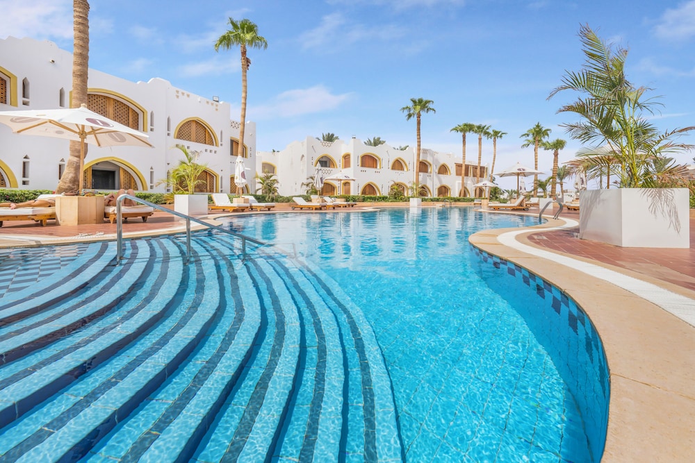 Domina Coral Bay Resort, Diving , Spa & Casino — Swimming pool in Sharm El Sheikh, South Sinai