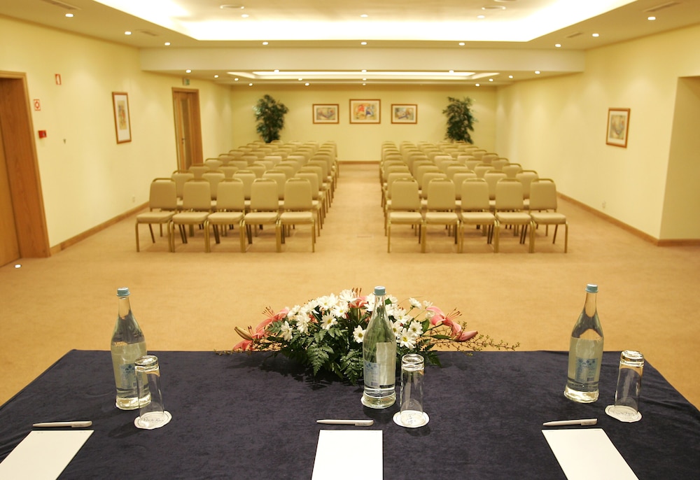 Porto Mare Hotel, by PortoBay — Hotel building in Funchal, Madeira