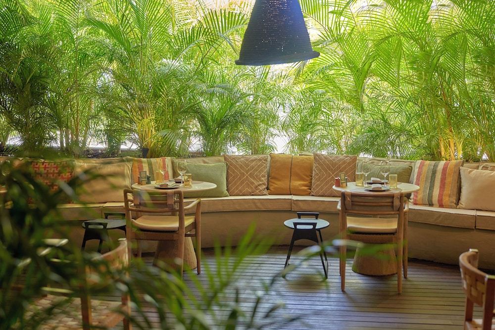 Porto Mare Hotel, by PortoBay — Hotel building in Funchal, Madeira