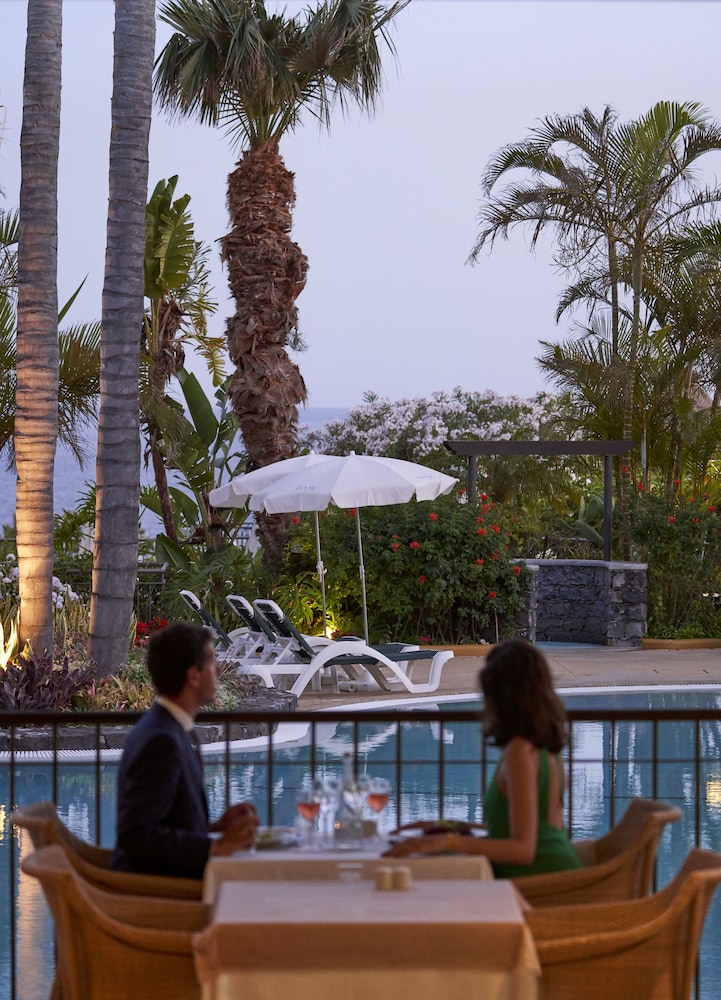 Porto Mare Hotel, by PortoBay — Restaurant & bars in Funchal, Madeira