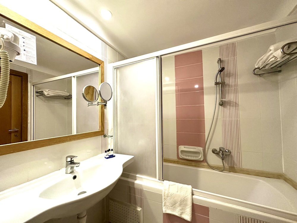 Hotel Bel Azur Thalasso & Bungalows — Hotel rooms in Hammamet, Nabeul