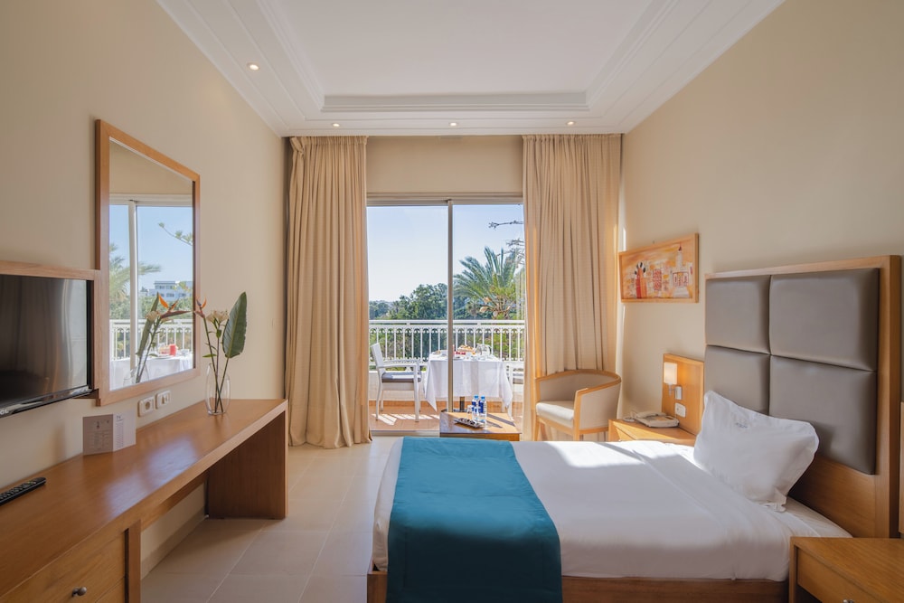 Hotel Bel Azur Thalasso & Bungalows — Hotel rooms in Hammamet, Nabeul