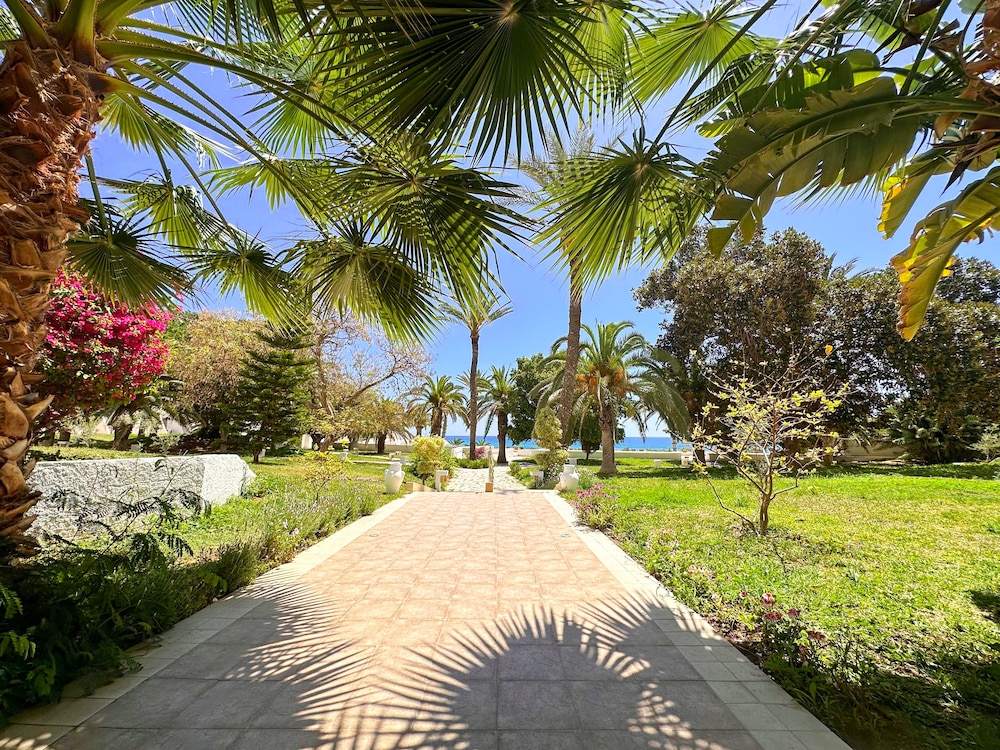 Hotel Bel Azur Thalasso & Bungalows — Beach in Hammamet, Nabeul