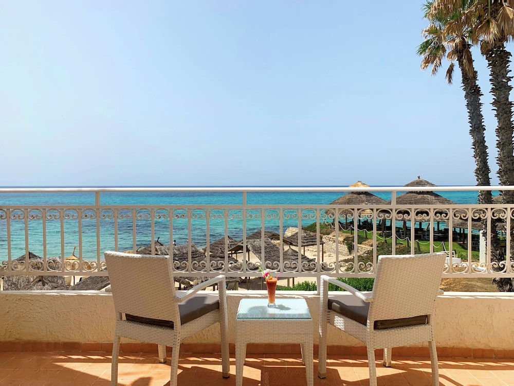 Hotel Bel Azur Thalasso & Bungalows — Beach in Hammamet, Nabeul