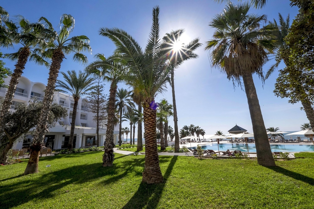 Hotel Bel Azur Thalasso & Bungalows — Beach in Hammamet, Nabeul