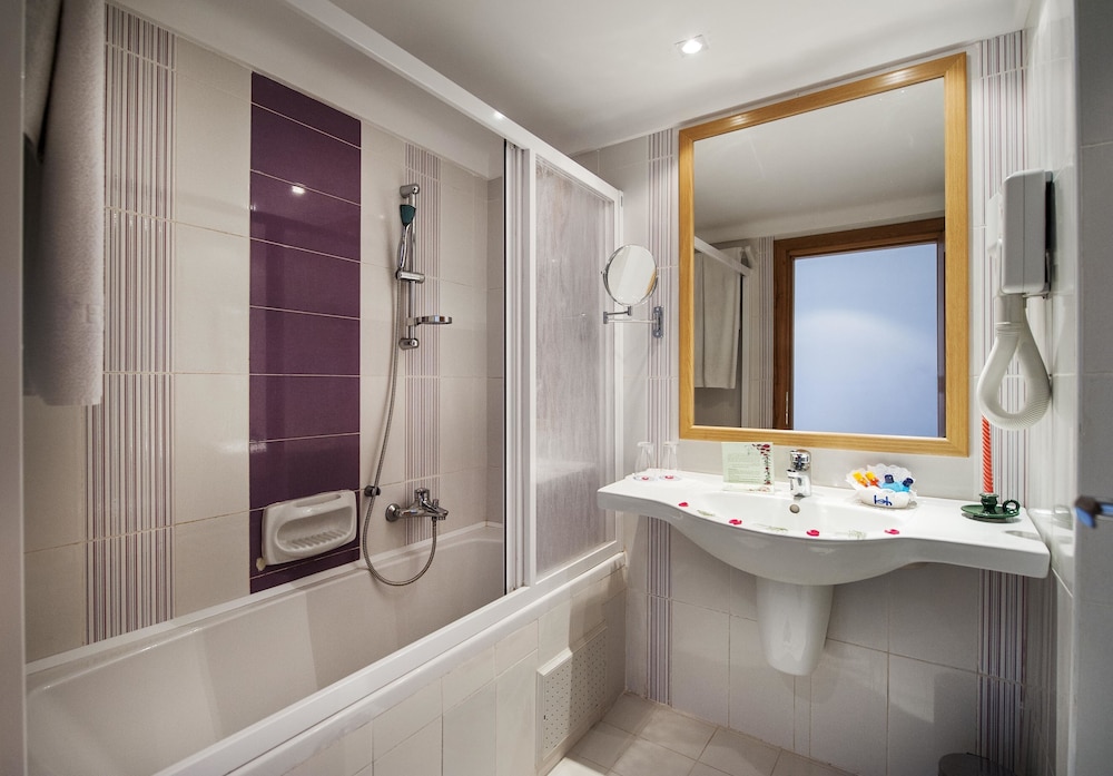 Hotel Bel Azur Thalasso & Bungalows — Hotel rooms in Hammamet, Nabeul