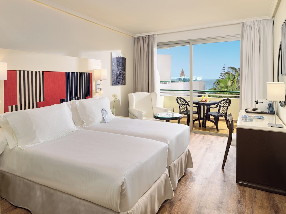 H10 Las Palmeras — Hotel rooms in Playa de las Americas, Canary Islands