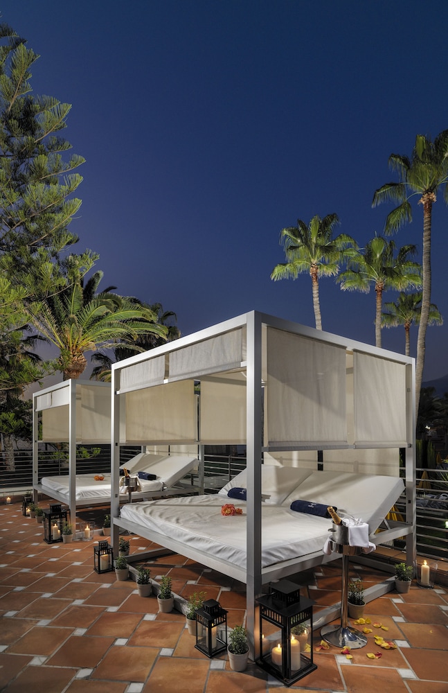 H10 Las Palmeras — Hotel rooms in Playa de las Americas, Canary Islands