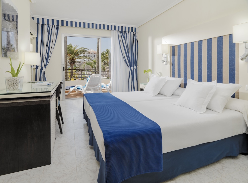 H10 Las Palmeras — Hotel rooms in Playa de las Americas, Canary Islands