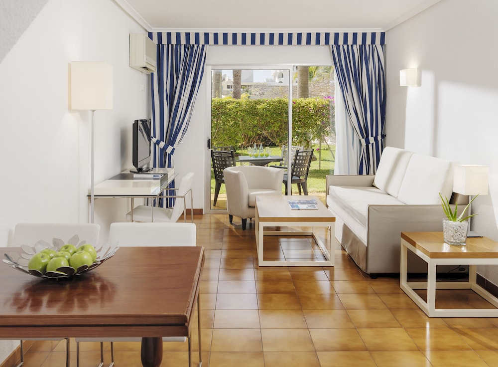 H10 Las Palmeras — Hotel rooms in Playa de las Americas, Canary Islands