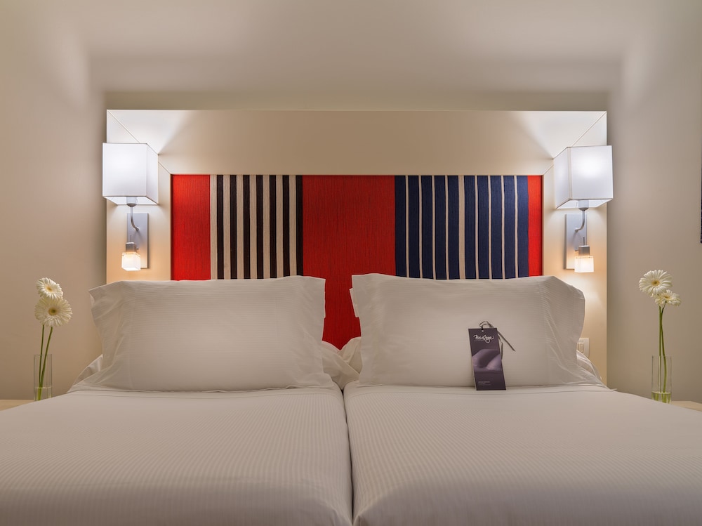 H10 Las Palmeras — Hotel rooms in Playa de las Americas, Canary Islands