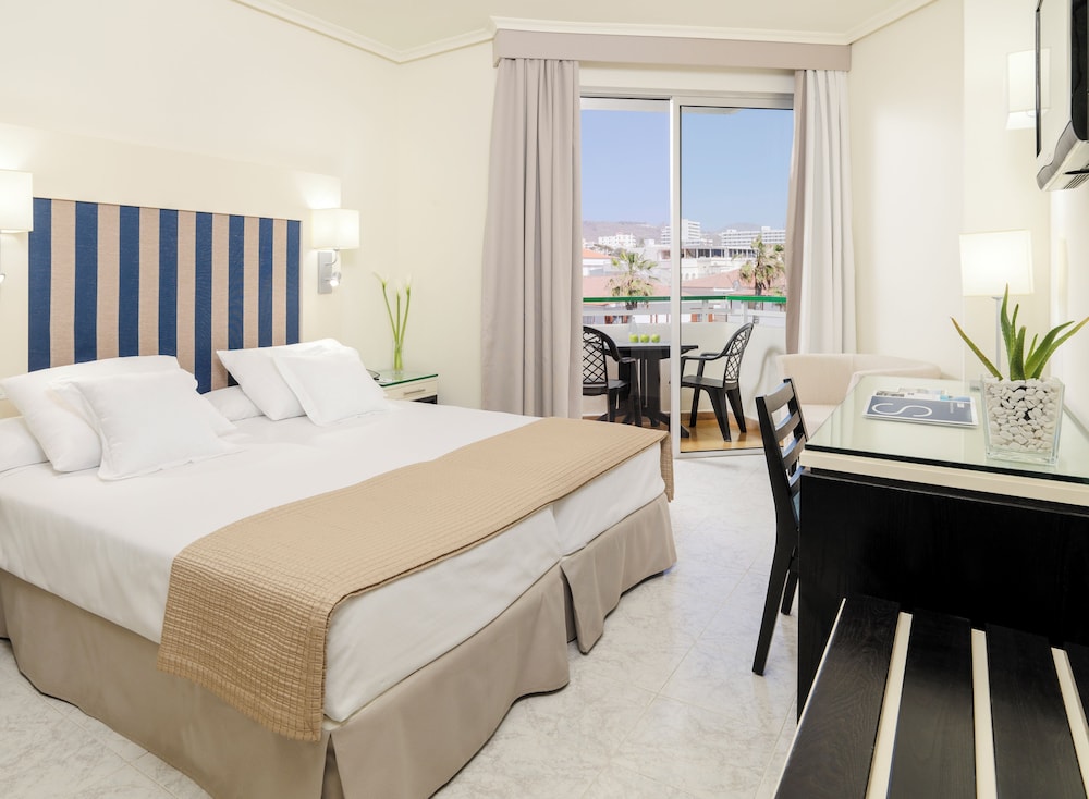 H10 Las Palmeras — Hotel rooms in Playa de las Americas, Canary Islands