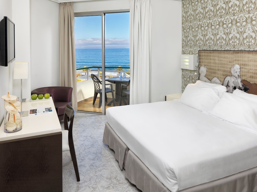 H10 Las Palmeras — Hotel rooms in Playa de las Americas, Canary Islands