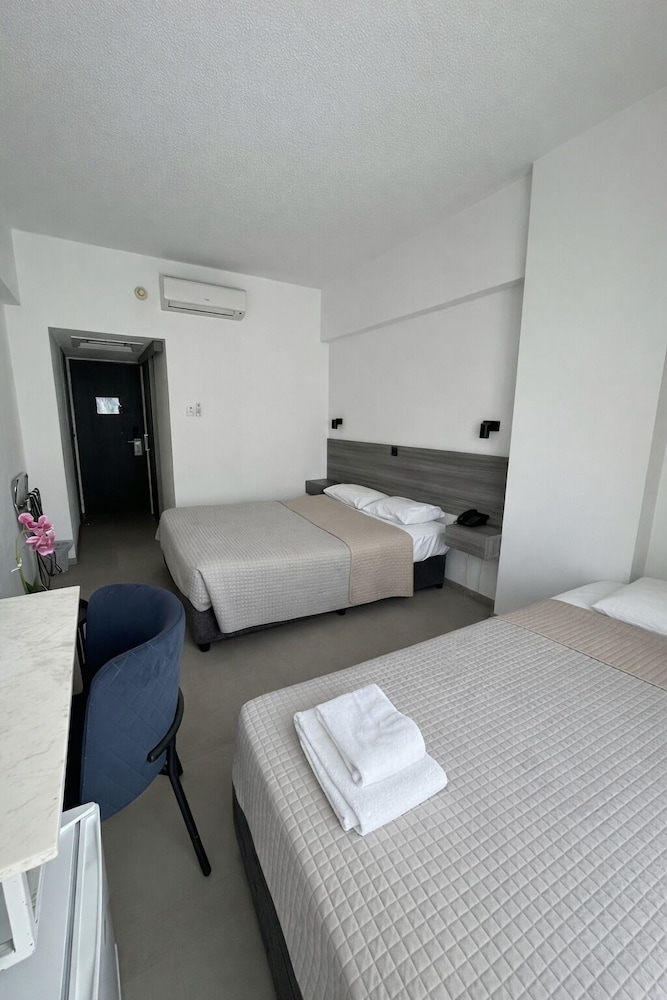 Navarria Hotel — Hotel rooms in Limassol, Limassol Region